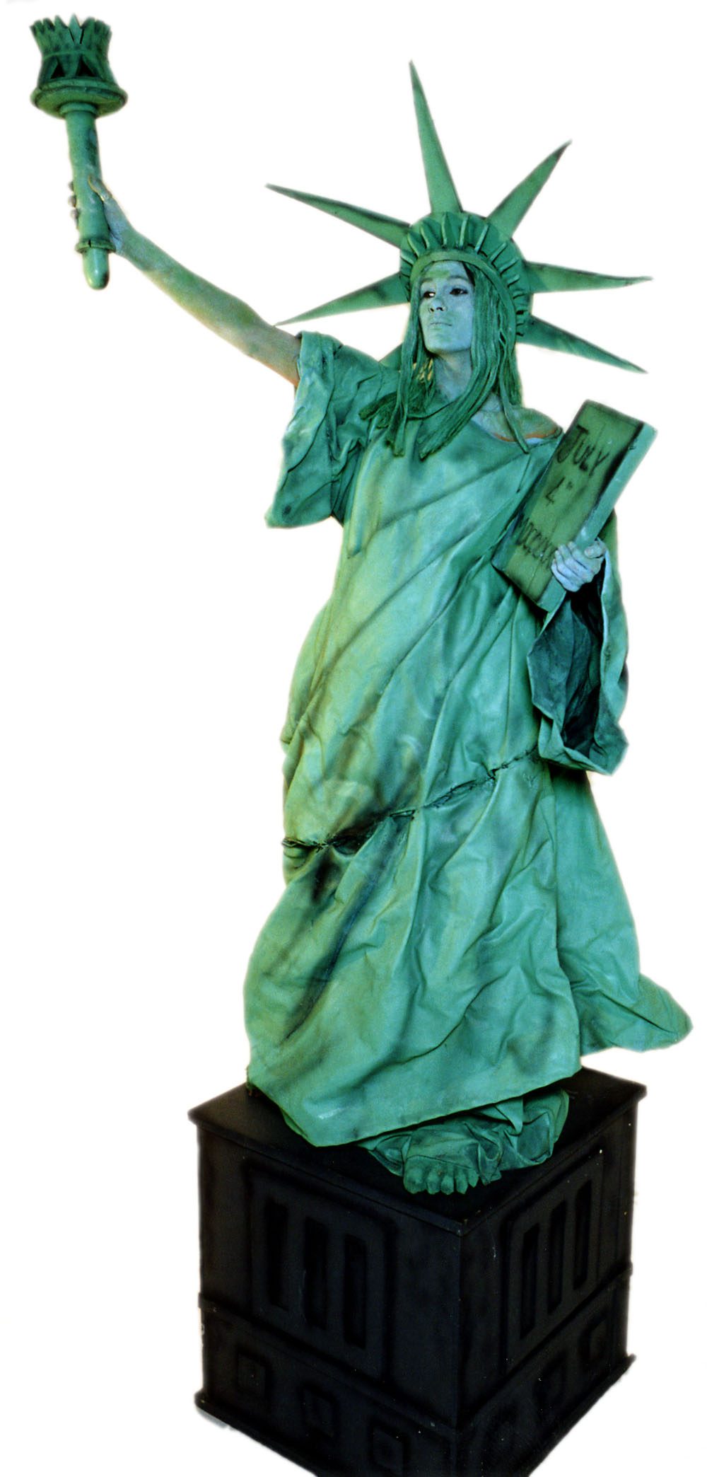 independence day theme statue