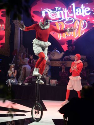 Circus Skills Alice Show