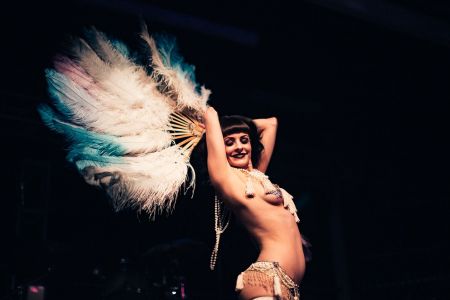 feathers girl dancer