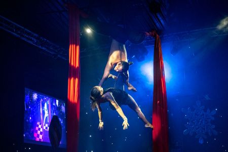 spectacular aerial silks performers