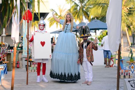 Wonderland Stiltwalkers Maldives